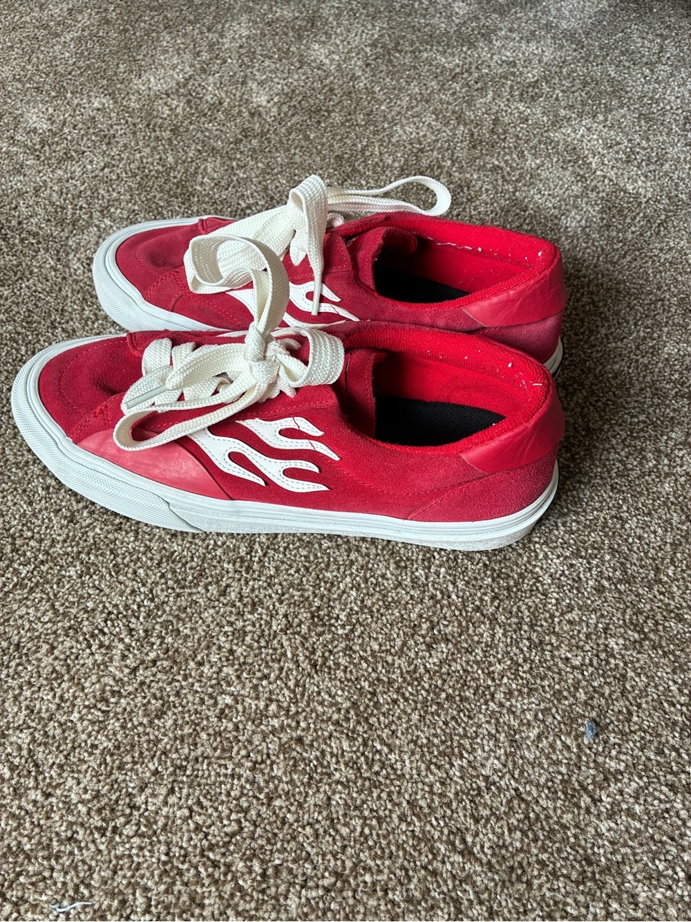 Men's Red Flame Low-Top Sneakers - Casual Skate Style